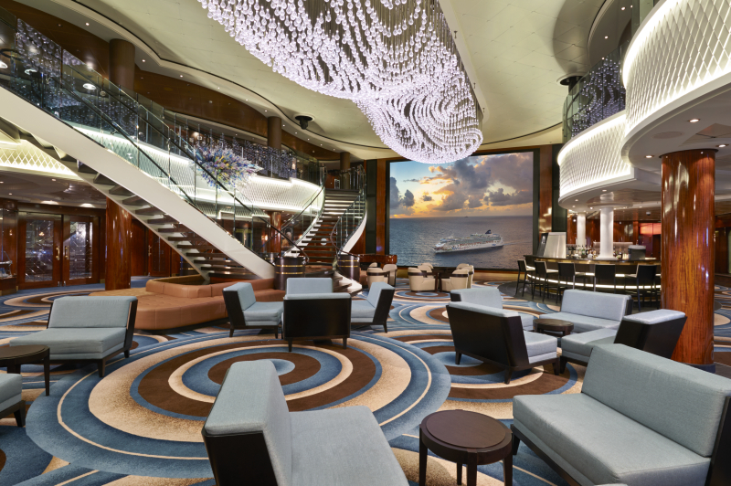 MyCruise Norwegian-Cruise-Line Gem Offentlige-arealer Barer-lounger-atrium1